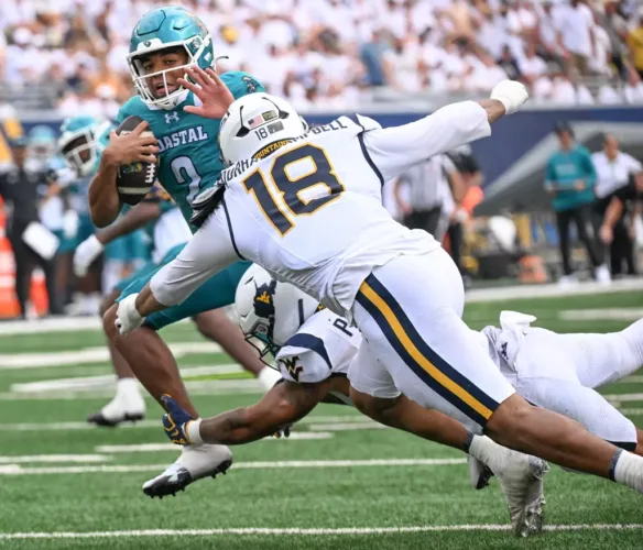 WVU's defense focusing on fixing contain ahead of matchup